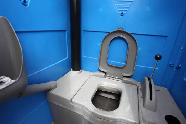 Best Porta potty delivery and setup  in North Oaks, MN